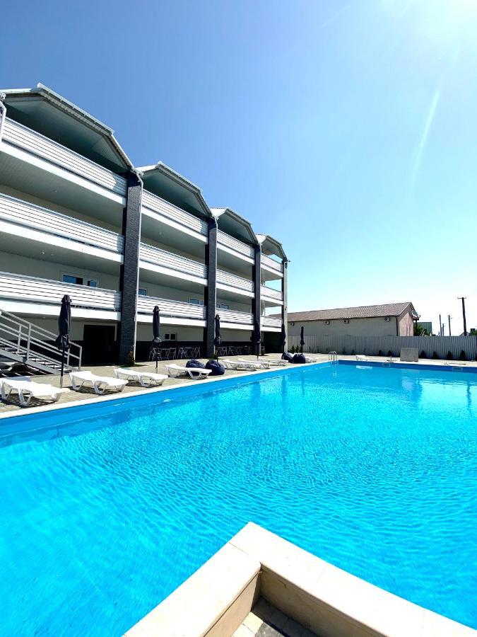 Lazurit Family Hotel Lazurne Exterior foto